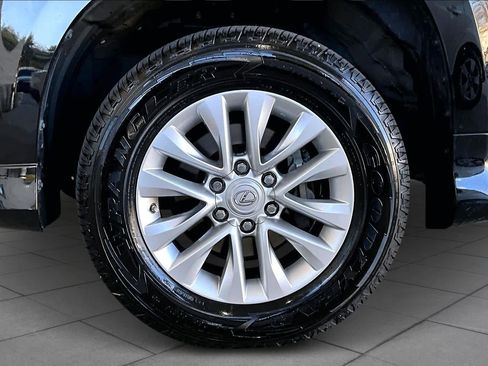 Used 2023 Lexus GX 460 Premium image 10