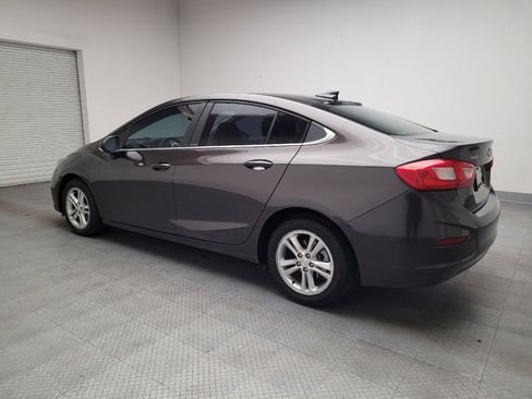 Used 2017 Chevrolet Cruze LT image 3