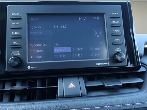 Certified 2021 Toyota RAV4 XLE w/ Convenience Package AWD/4WD image 25