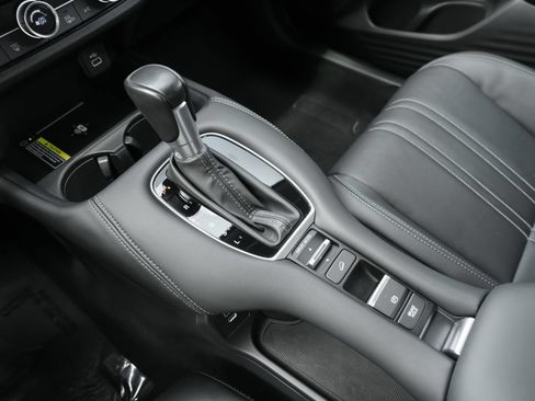 Used 2024 Honda HR-V EX-L image 12