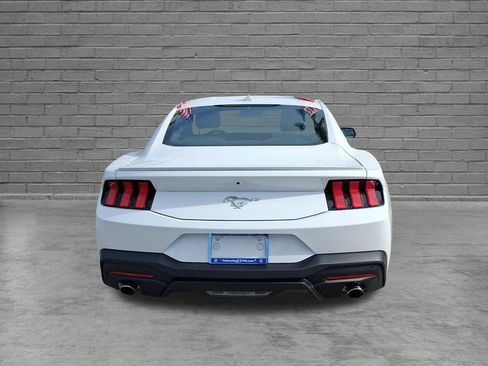Used 2025 Ford Mustang Premium RWD image 9