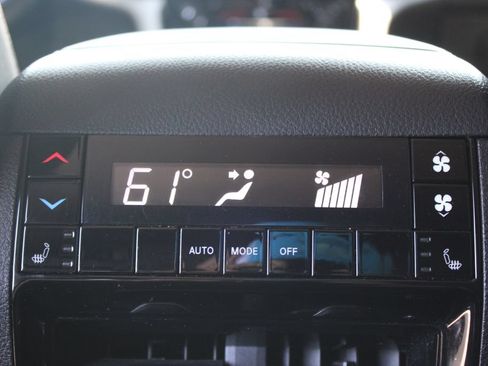 Used 2022 Jeep Grand Cherokee L Limited RWD image 30