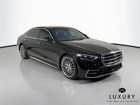 Used 2023 Mercedes-Benz S 500 4MATIC image 3