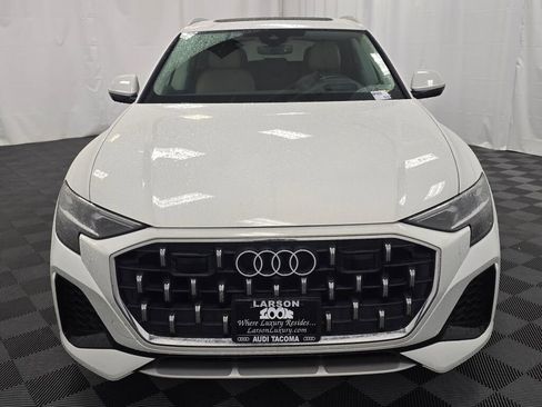 Used 2024 Audi Q8 Prestige w/ Prestige Package image 9