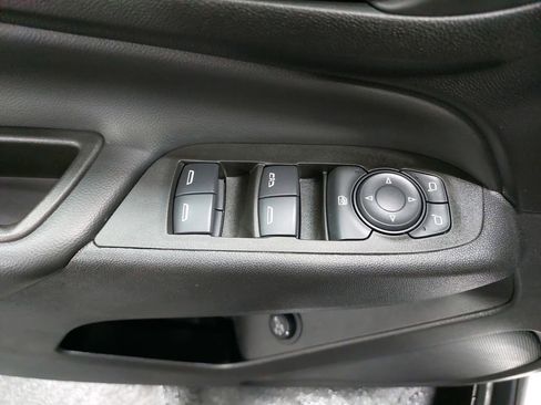 Used 2020 Chevrolet Equinox LT w/ Driver Convenience Package image 29