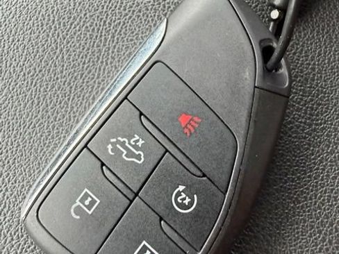 Used 2026 GMC Sierra 1500 SLT AWD/4WD image 34