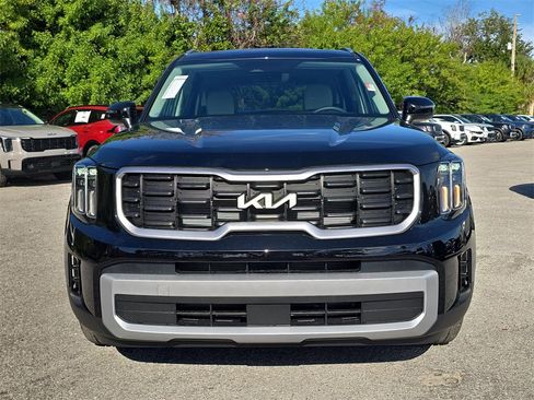 New 2025 Kia Telluride S image 3