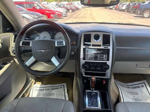 Used 2007 Chrysler 300 Touring L w/ Luxury Group AWD/4WD image 19