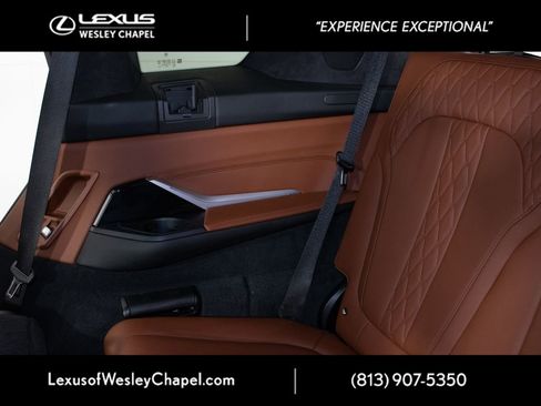 Used 2022 BMW X7 xDrive40i w/ M Sport Package AWD/4WD image 24