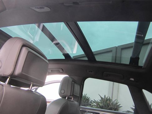 Used 2016 Porsche Macan S image 26