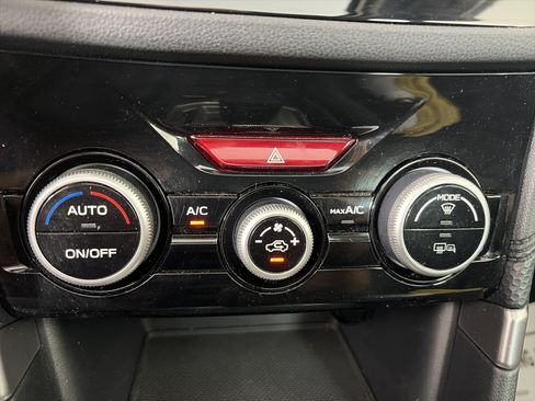 Used 2023 Subaru Forester Premium AWD/4WD image 24