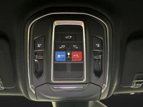 Used 2024 Jeep Grand Cherokee Limited image 39