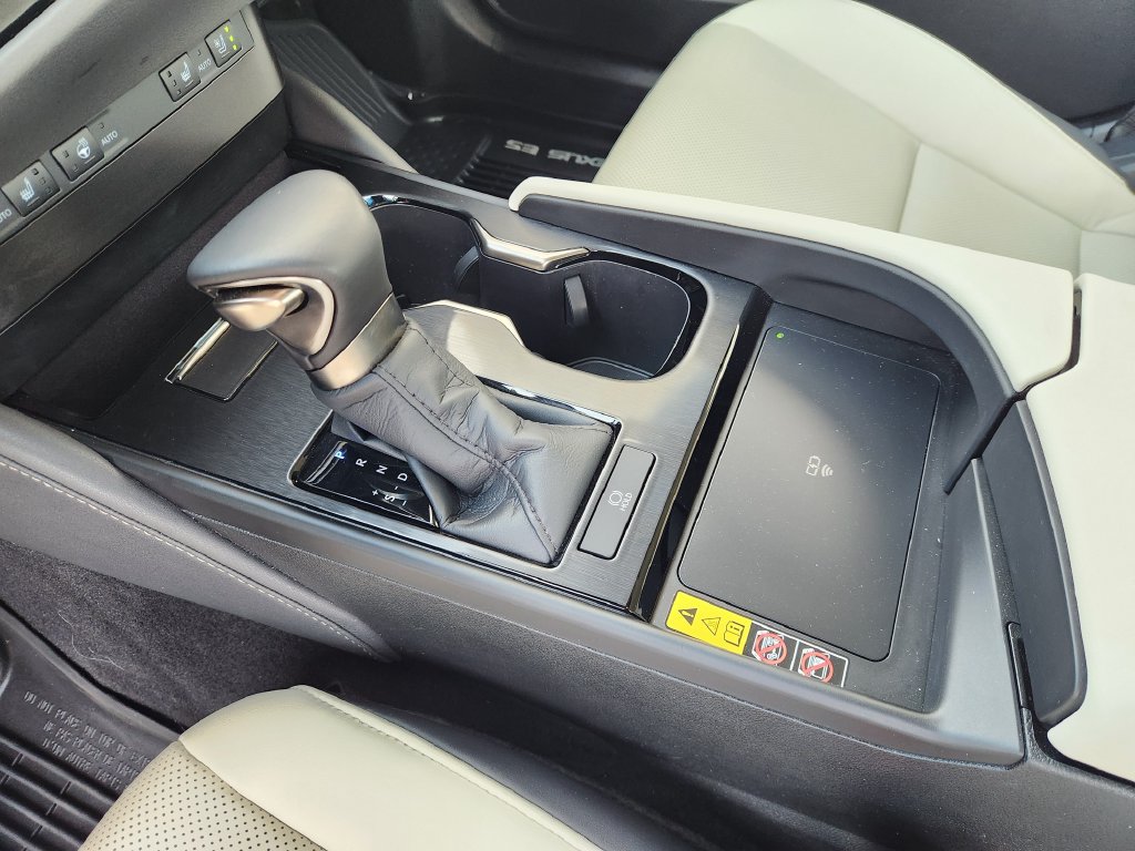 Certified 2024 Lexus ES 350 w/ Premium Package FWD image 18