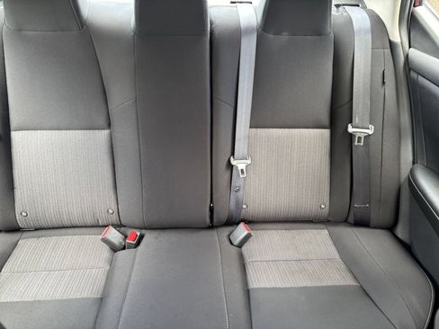 Used 2025 Nissan Sentra SV FWD image 36