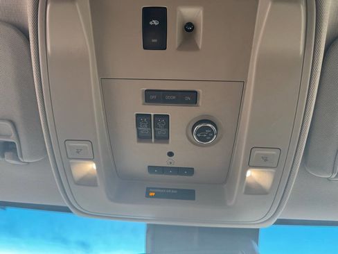 Used 2018 GMC Yukon Denali w/ Denali Ultimate Package image 29