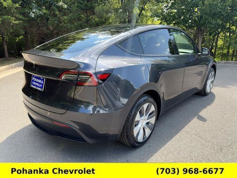 Used 2024 Tesla Model Y Long Range RWD image 7