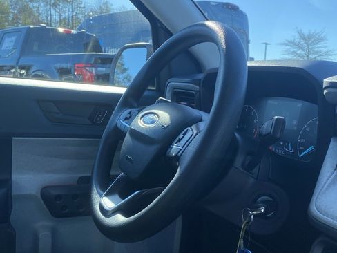 Certified 2022 Ford Maverick XLT image 30