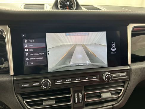 Certified 2021 Porsche Macan S image 15