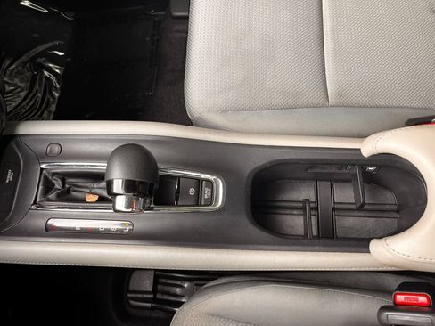 Used 2021 Honda HR-V LX image 19