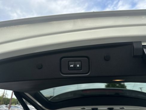 Certified 2023 Nissan Pathfinder SL w/ SL Premium Package image 23