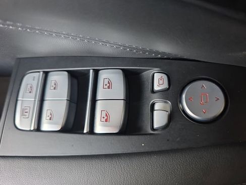 Used 2022 BMW X7 xDrive40i w/ M Sport Package AWD/4WD image 30