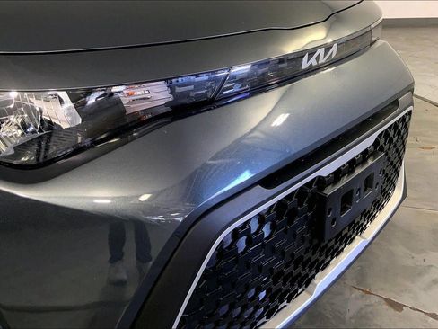 Certified 2025 Kia Soul LX image 28