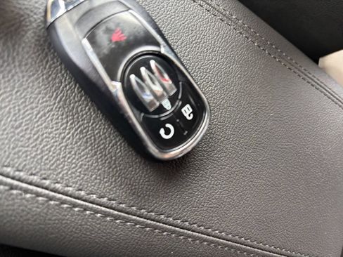 Used 2025 Buick Encore GX Preferred AWD/4WD image 19