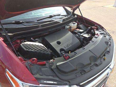 Used 2019 Chevrolet Traverse LT w/ LT Premium Package image 16