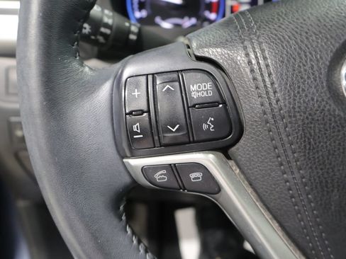 Used 2016 Toyota Highlander XLE AWD/4WD image 33