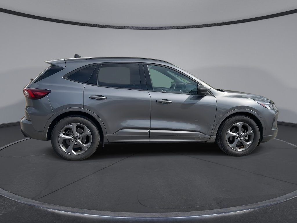 Used 2024 Ford Escape ST-Line FWD image 9