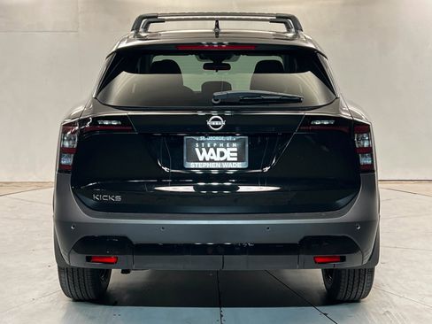 New 2026 Nissan Kicks SV w/ Cold Weather Package FWD image 4