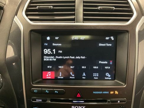 Used 2018 Ford Explorer Platinum image 8