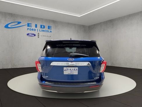 Used 2022 Ford Explorer XLT w/ Equipment Group 202A AWD/4WD image 9