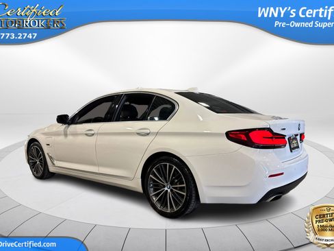 Used 2023 BMW 530e xDrive AWD/4WD image 8