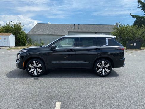 New 2025 Mitsubishi Outlander SEL image 9