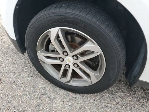 Used 2016 Chevrolet Equinox LTZ w/ Enhanced Convenience Package image 6