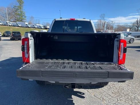 New 2025 Ford F350 Platinum w/ FX4 Off-Road Package image 29