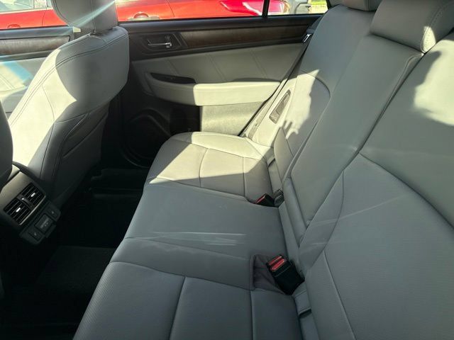 Used 2018 Subaru Outback 2.5i Limited AWD/4WD image 14