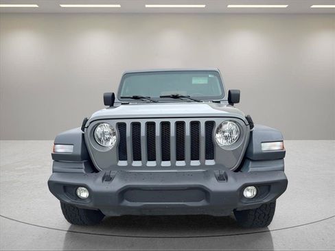 Used 2018 Jeep Wrangler Unlimited Sport S AWD/4WD image 2