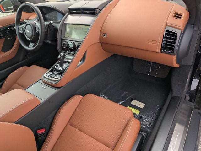 Certified 2024 Jaguar F-TYPE R AWD/4WD image 15