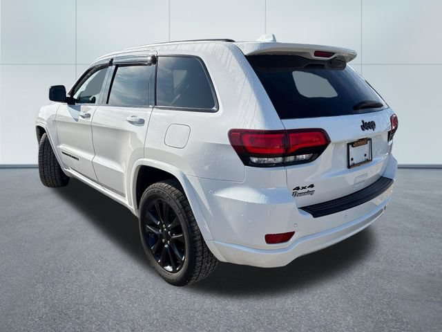 Used 2020 Jeep Grand Cherokee Altitude AWD/4WD image 2