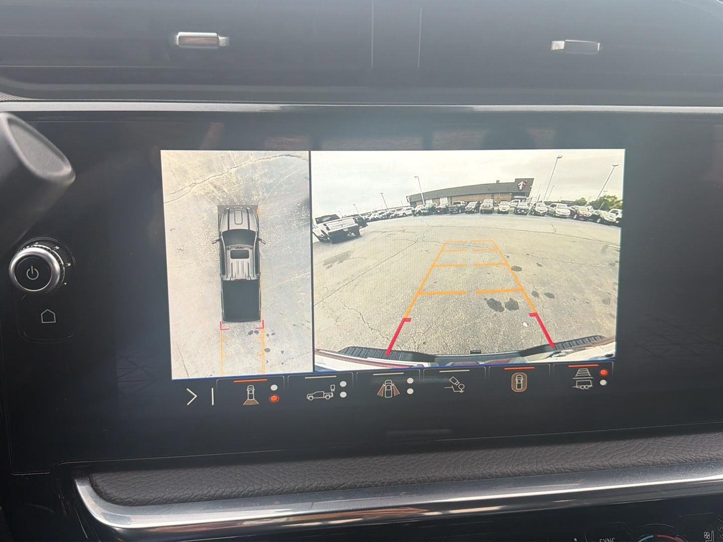 Used 2025 GMC Sierra 3500 Denali w/ Technology Package AWD/4WD image 7