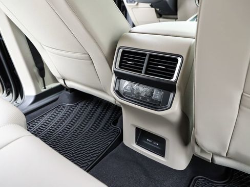 New 2026 Volkswagen Atlas SE image 37