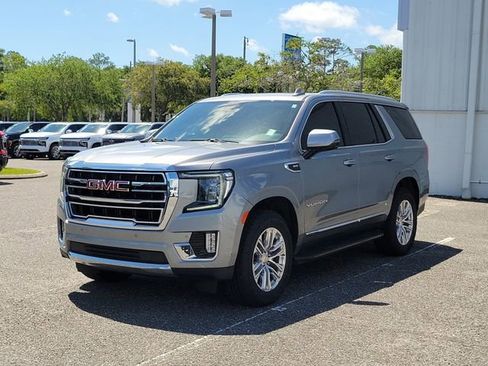 Certified 2023 GMC Yukon SLT w/ SLT Luxury Package AWD/4WD image 2