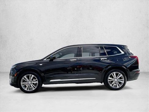Used 2022 Cadillac XT6 Premium Luxury w/ Technology Package image 6