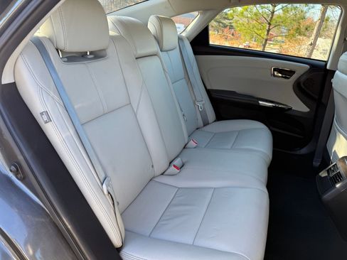 Used 2017 Toyota Avalon XLE w/ Carpet Mat Package image 39