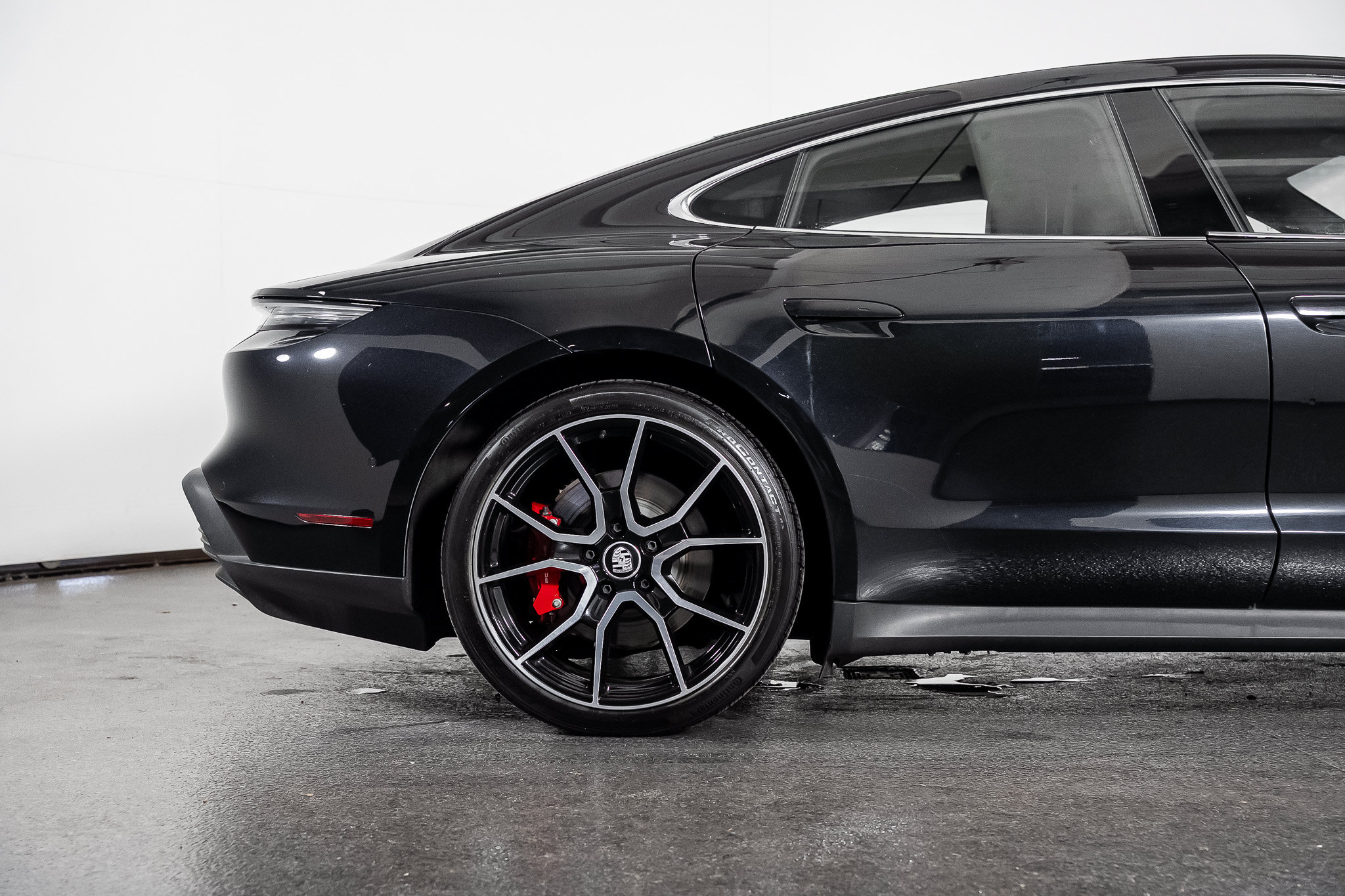 Used 2024 Porsche Taycan 4S AWD/4WD image 28