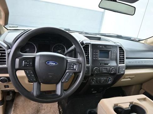 Used 2017 Ford F250 XLT w/ XLT Value Package AWD/4WD image 18