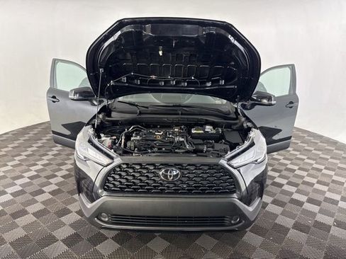 Used 2022 Toyota Corolla Cross LE FWD image 11