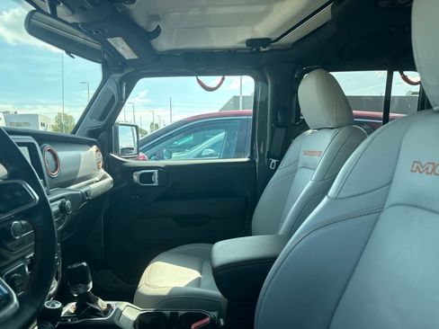 Used 2021 Jeep Gladiator Mojave w/ Dual Top Group AWD/4WD image 29